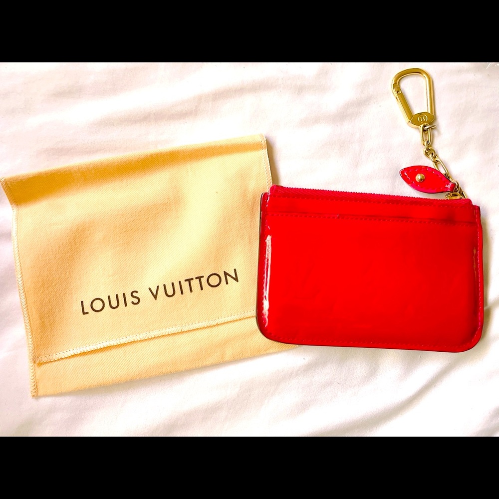 Authentic 💯 Louis Vuitton Monogram Vernis Leather Key pouch